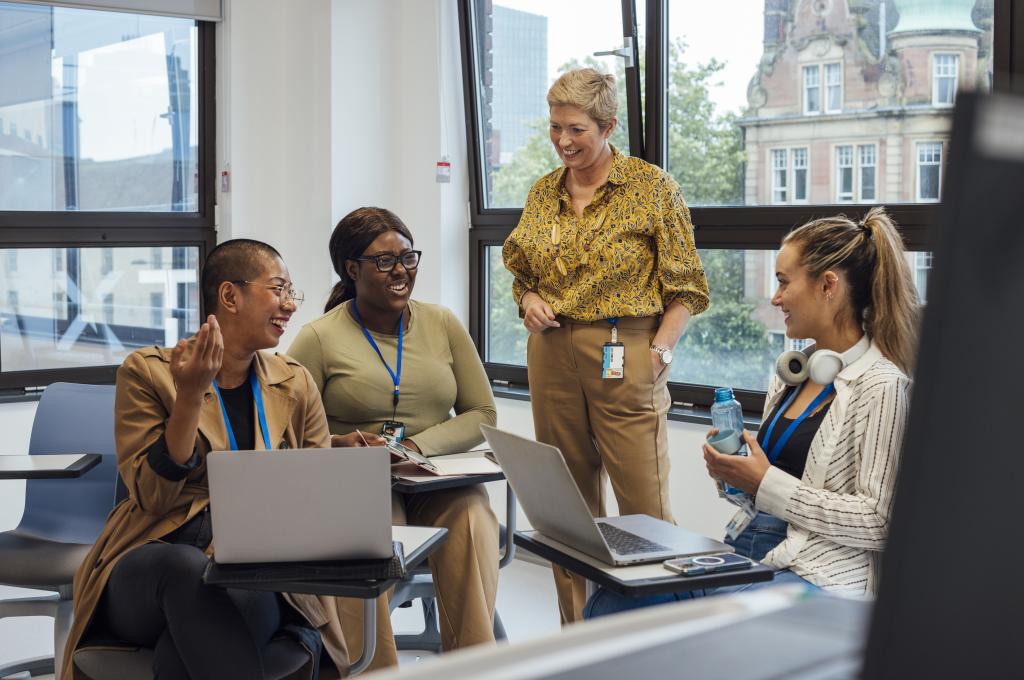 Educators collaborating and learning 