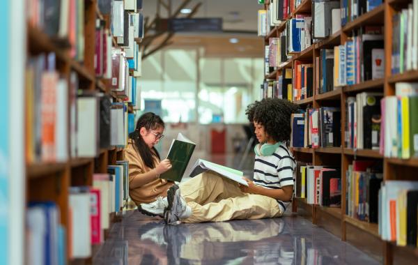 kids reading in library
